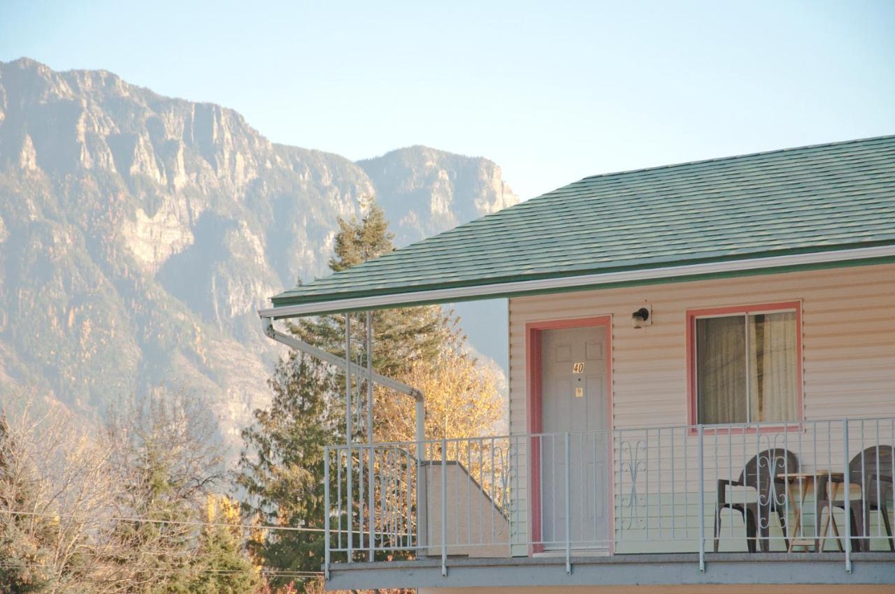 Sunset Motel Creston Exterior photo