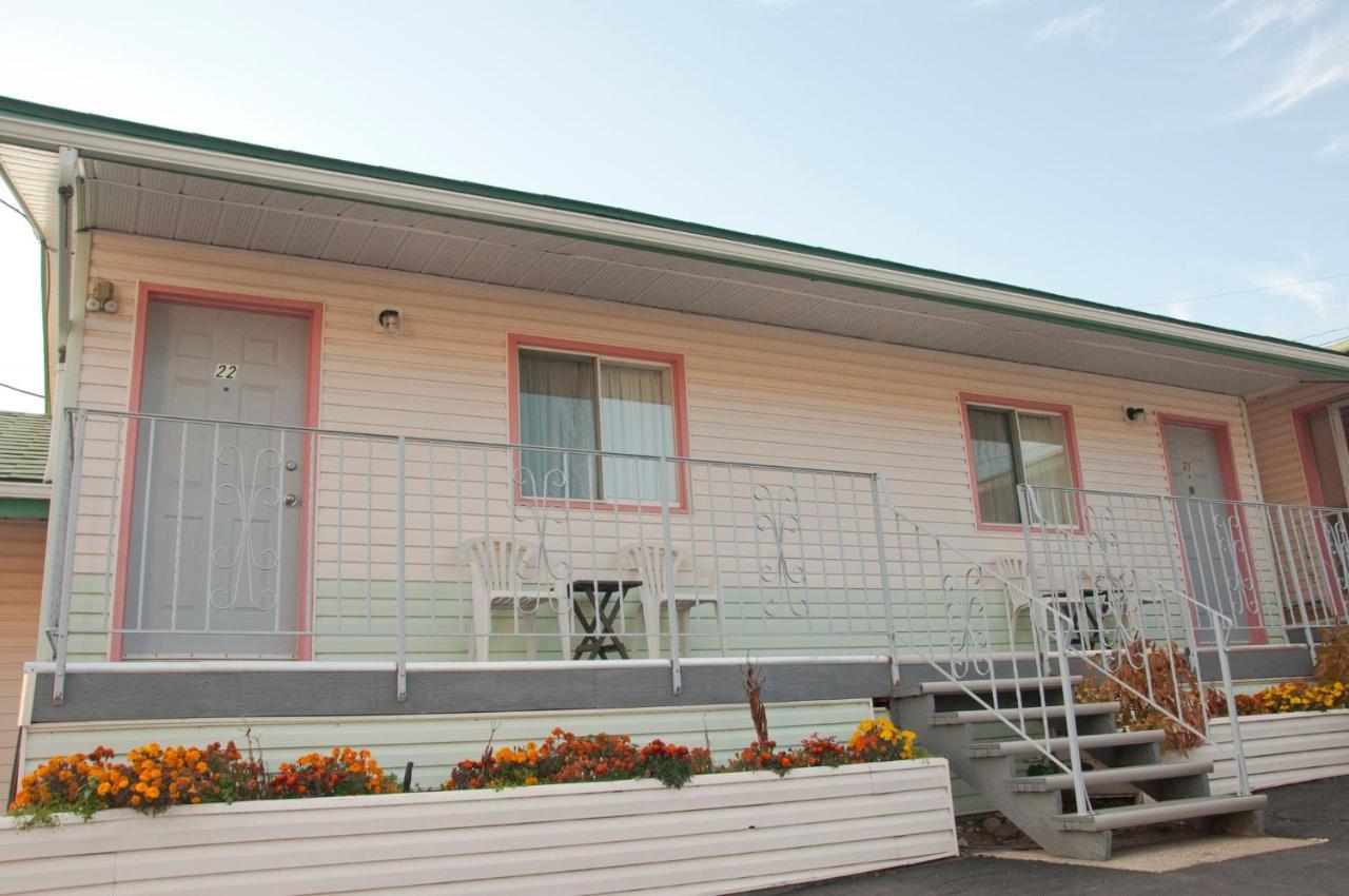 Sunset Motel Creston Exterior photo