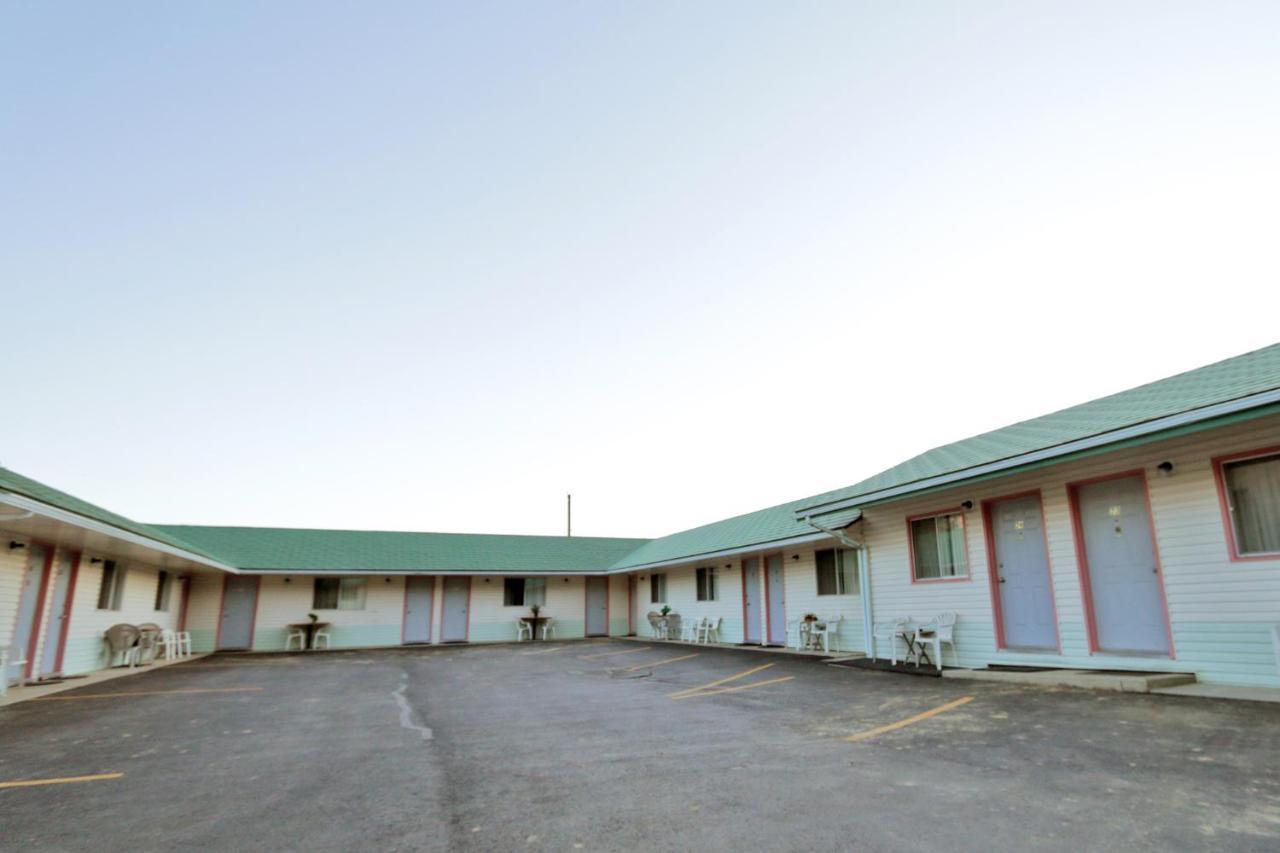 Sunset Motel Creston Exterior photo